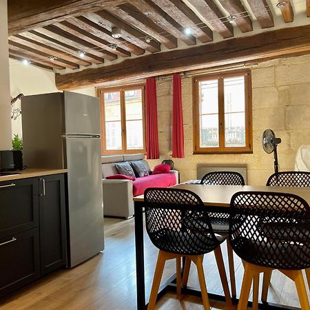 Appartements Chez Delphine Et Guillaume Au Coeur De Semur En Auxois Semur-en-Auxois Exterior foto