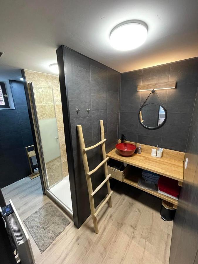 Appartements Chez Delphine Et Guillaume Au Coeur De Semur En Auxois Semur-en-Auxois Exterior foto
