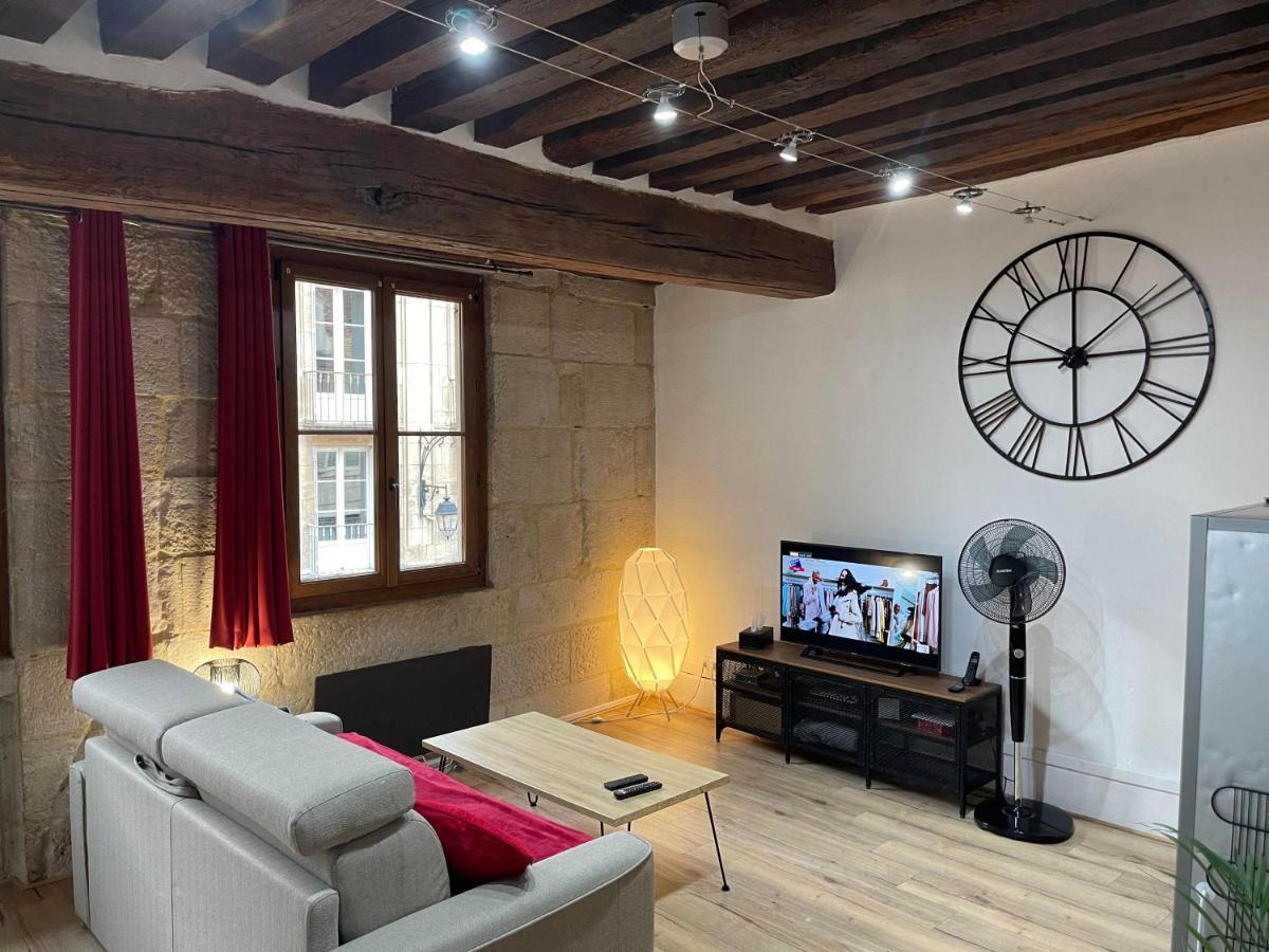 Appartements Chez Delphine Et Guillaume Au Coeur De Semur En Auxois Semur-en-Auxois Exterior foto